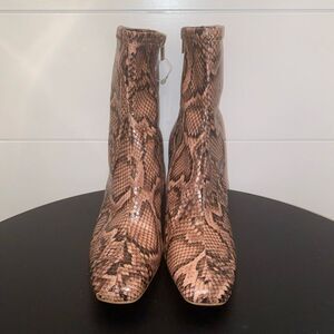 Steve Madden Woman HARL Animal Print Bootie Size: 8M